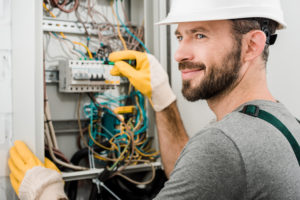 how to hire a maintenance worker